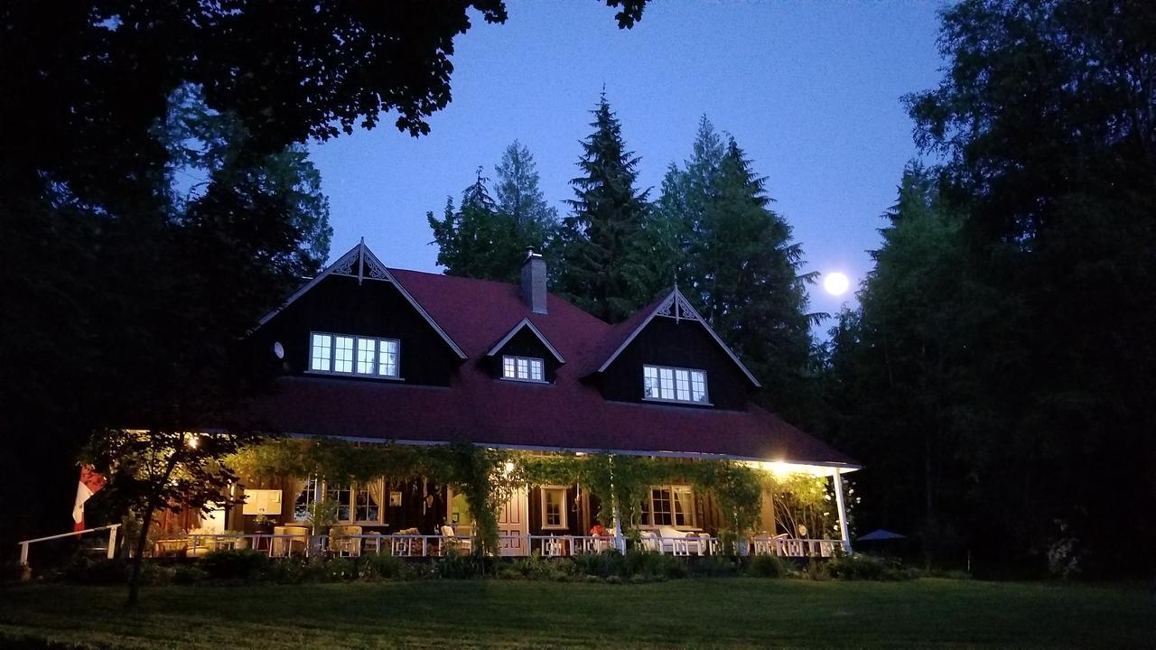 Wedgwood Manor And Glamping Retreat Hotell Crawford Bay Eksteriør bilde