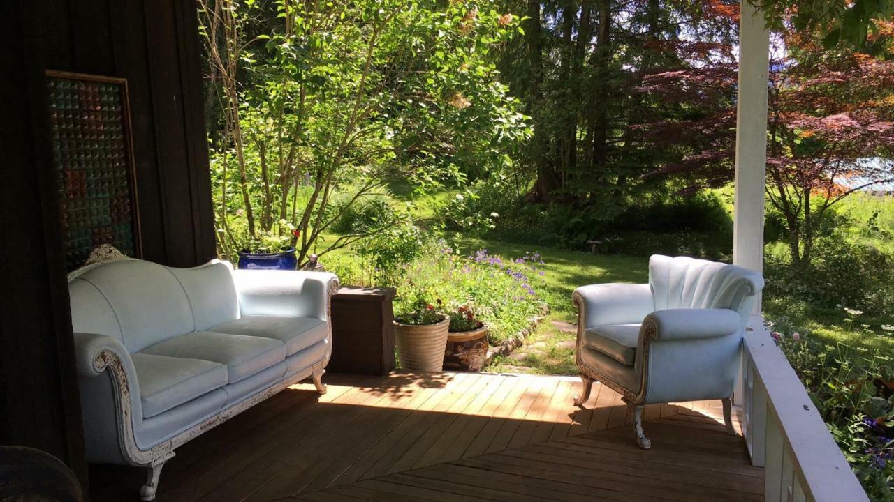 Wedgwood Manor And Glamping Retreat Hotell Crawford Bay Eksteriør bilde